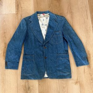 Vintage 70’s Levi’s Panatela Denim Blazer. Fits a Men’s Large.